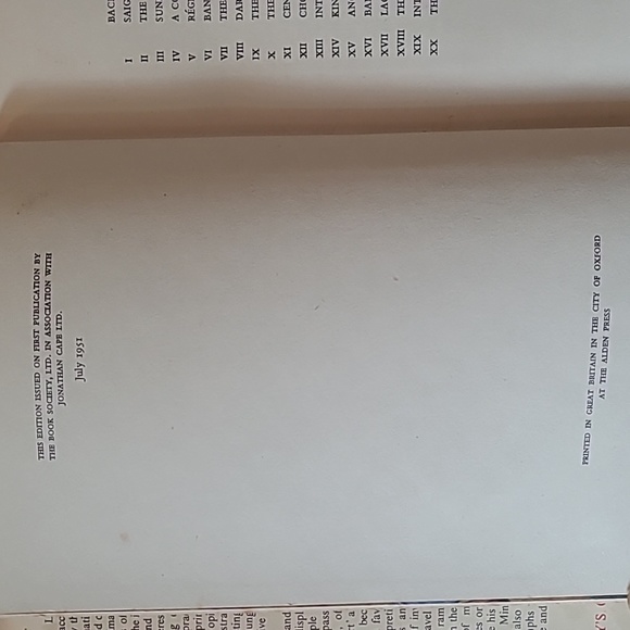 A DRAGON APPARENT TRAVELS IN INDO-CHINA BY NORMAN LEWIS - Picture 4 of 16